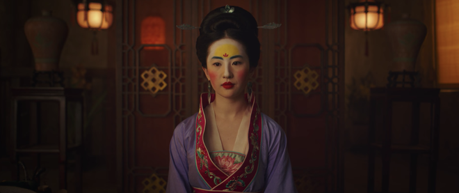 Lỡ tay dặm lố phấn, Lưu Diệc Phi biến thành meme sau trailer Mulan: Đây là tôi mỗi khi crush đòi selfie mặt mộc! - Ảnh 2.