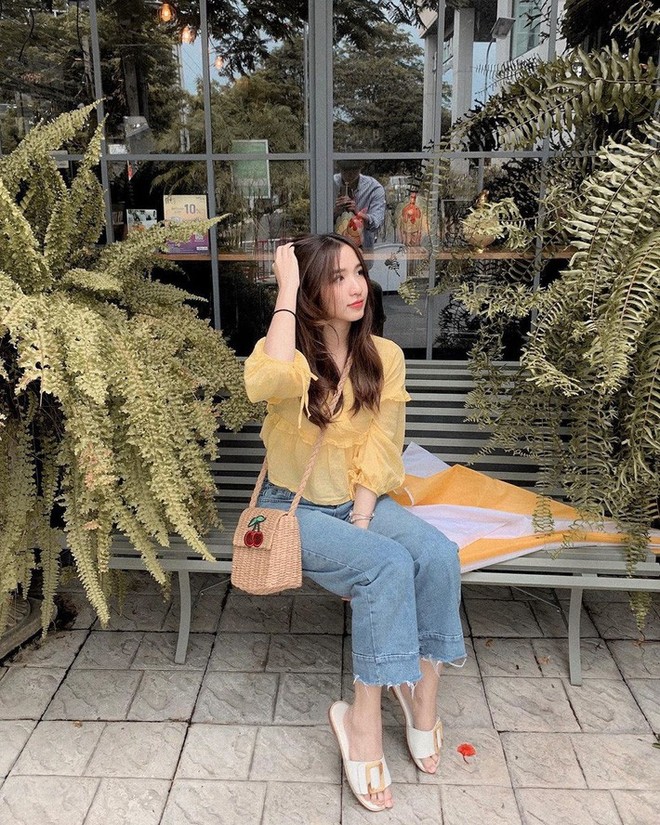 Cao điểm m&ugrave;a du lịch, c&aacute;c qu&yacute; c&ocirc; Ch&acirc;u &Aacute; l&ecirc;n đồ vừa xịn lại xinh xẻo, c&aacute;c n&agrave;ng tội g&igrave; m&agrave; kh&ocirc;ng bắt chước - Ảnh 8.