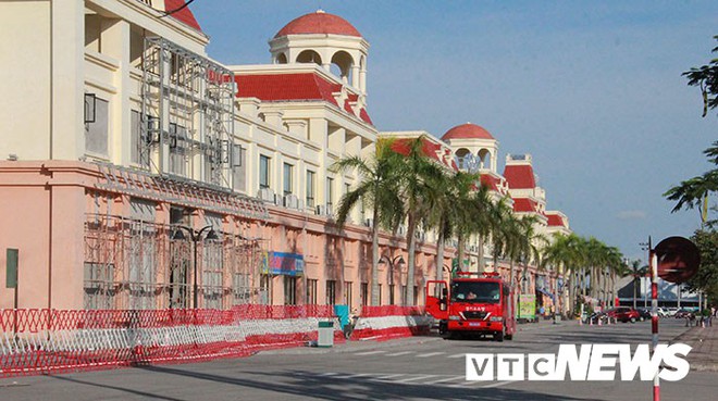 Ảnh: C&ocirc;ng an t&uacute;c trực ng&agrave;y đ&ecirc;m tại s&agrave;o huyệt đ&aacute;nh bạc 10.000 tỷ đồng của người Trung Quốc ở Hải Ph&ograve;ng - Ảnh 12.