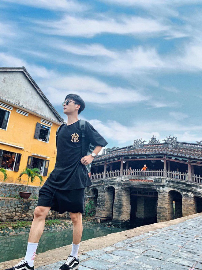 Mới khoe v&agrave;i n&eacute;t ảnh thả th&iacute;nh sương sương nhưng thầy Ngạn Trần Nghĩa đ&atilde; mau ch&oacute;ng đ&aacute;nh cắp h&agrave;ng loạt tr&aacute;i tim fan nữ - Ảnh 1.