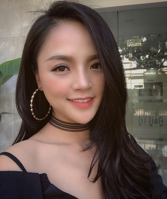 C&ugrave;ng một lối makeup nhẹ nh&agrave;ng nhưng ngo&agrave;i đời chị Huệ lại c&oacute; kỹ nghệ hack tuổi si&ecirc;u đỉnh chứ kh&ocirc;ng mờ nhạt như trong phim - Ảnh 6.