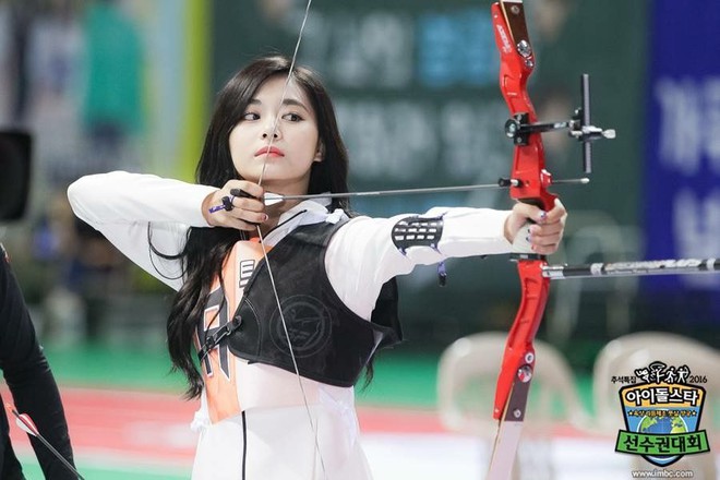 Đại hội thể thao Idol: Tzuyu (TWICE) tiếp tục chứng minh kỹ năng bắn cung thần sầu - Ảnh 5.