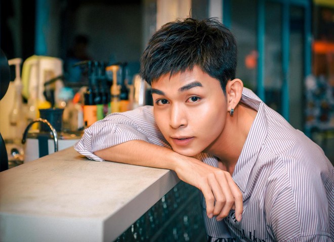 Vừa quay trở lại l&agrave;m ca sĩ, Jun Phạm đ&atilde; &ldquo;lột x&aacute;c&rdquo; với style t&oacute;c cool ngầu kh&aacute;c hẳn Thỏ trắng ng&acirc;y thơ - Ảnh 3.