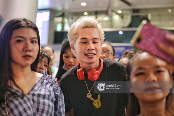 Giữa liên hoàn phốt, Jack cùng K-ICM rời Việt Nam sang Hàn công tác, choáng khung cảnh fan vây kín sân bay tiễn idol - Ảnh 9.