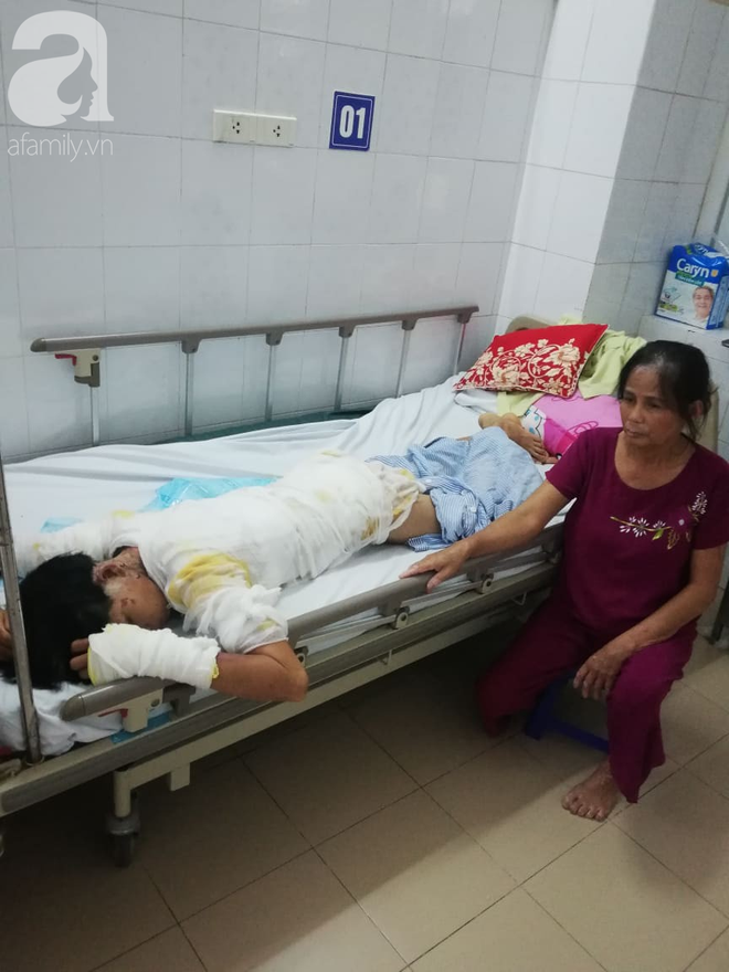 Vụ chồng tẩm xăng thi&ecirc;u sống cả nh&agrave; v&igrave; vợ dỗ con kh&ocirc;ng n&iacute;n: Người mẹ hoảng loạn, b&eacute; trai 2 tuổi bị nhiễm tr&ugrave;ng nặng - Ảnh 2.