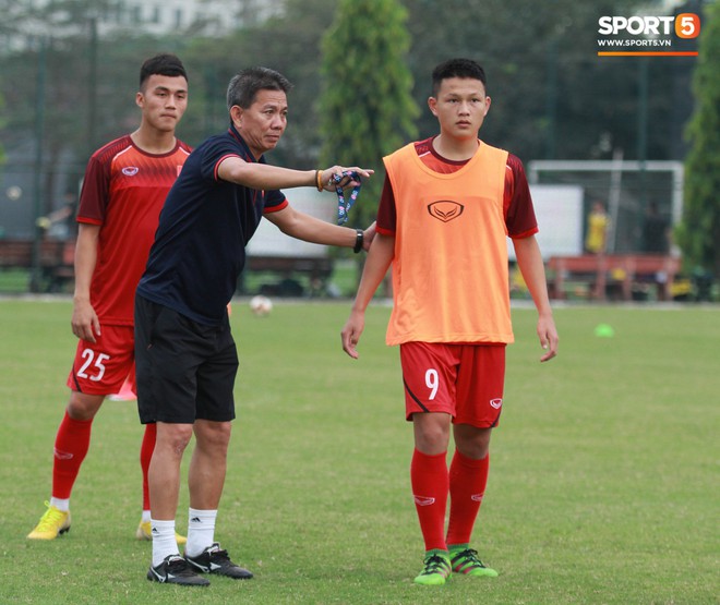 Ông Hoàng Anh Tuấn rời ghế HLV trưởng đội tuyển U18 Việt Nam sau trận thua muối mặt trước Campuchia - Ảnh 2.