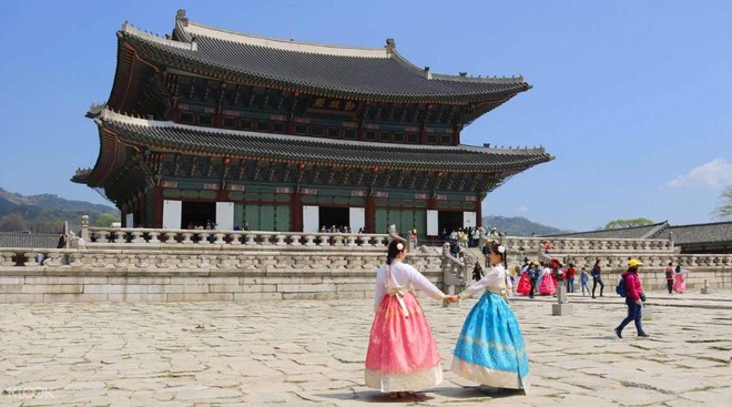 “Mặc kệ” Jack im hơi lặng tiếng, K-ICM vẫn “quẩy” khắp Seoul, còn ghé thăm cung điện nổi tiếng nhất Hàn Quốc nữa này - Ảnh 9.