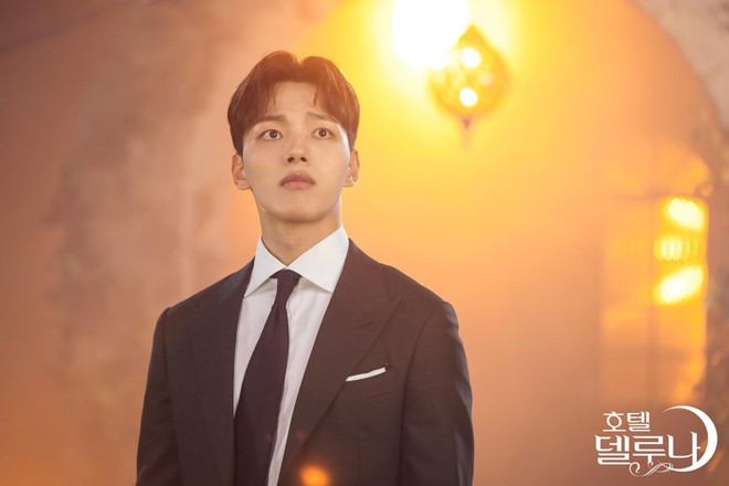 Hotel Del Luna úp mở tập 11 có twist vượt xa mong đợi, fan chị Nguyệt chuẩn bị mà “hứng drama! - Ảnh 1.