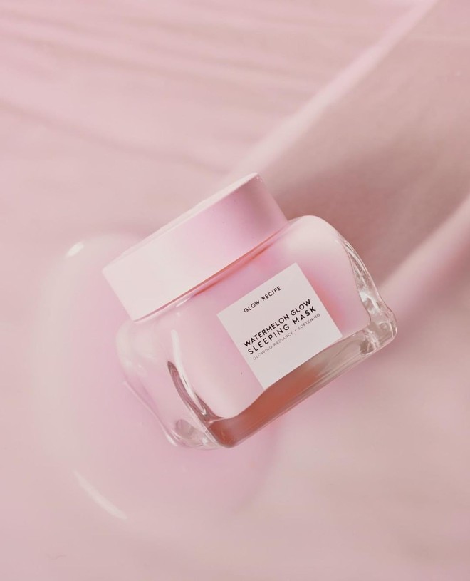 T&uacute; Anh lại h&eacute; lộ gia t&agrave;i skincare nhưng lần n&agrave;y, c&ocirc; c&ograve;n cập nhật th&ecirc;m v&agrave;i m&oacute;n gi&uacute;p ngăn l&atilde;o h&oacute;a từ trong trứng - Ảnh 6.