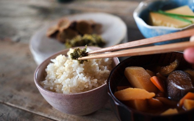 Tục nói Itadakimasu trước khi ăn của người Nhật: Một chữ cảm ơn, cả trời ý nghĩa - Ảnh 2.