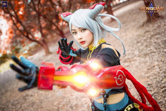 Cosplay Liên Quân chính là cơ hội để thể hiện tài năng trong việc truyền tải nhân vật của người chơi. Với việc lên áo và đọ sức với những người đam mê khác, bạn sẽ được trải nghiệm cảm giác trở thành một phần của thế giới Liên Quân.