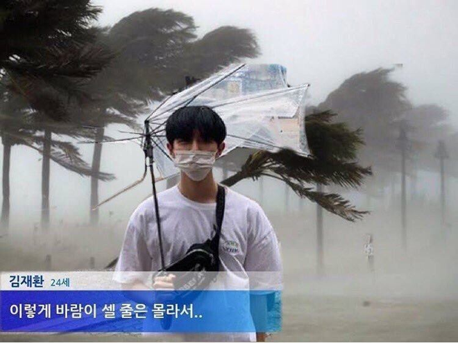 Góc quá đáng thực sự: cựu thành viên Wanna One đăng hình đi chơi ngày mưa bão, fan chế ảnh cho anh “catwalk” khắp thế giới luôn! - Ảnh 10.