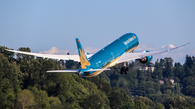 Si&ecirc;u m&aacute;y bay Boeing 787-10 lớn nhất Việt Nam đ&aacute;p xuống Nội B&agrave;i - Ảnh 7.
