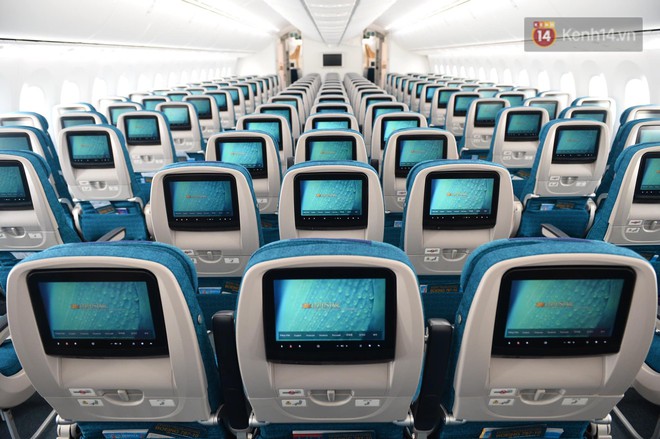 Cận cảnh si&ecirc;u m&aacute;y bay Boeing 787-10 lớn nhất Việt Nam vừa đ&aacute;p xuống Nội B&agrave;i - Ảnh 10.