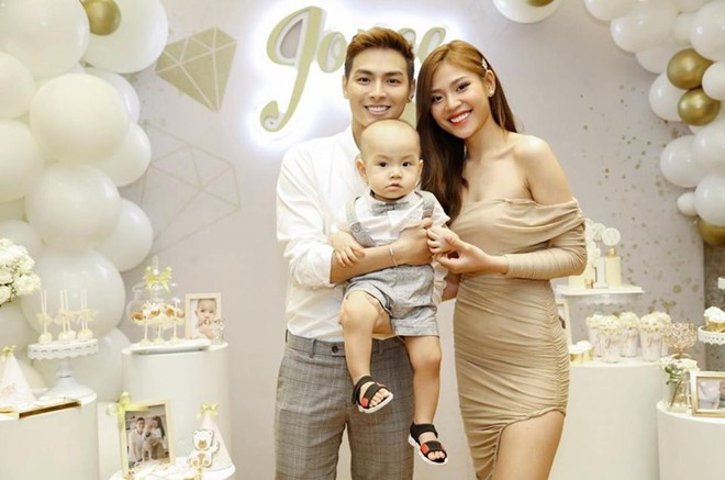 Tung khoảnh khắc t&igrave;nh tứ b&ecirc;n &ocirc;ng x&atilde;, Ch&uacute;ng Huyền Thanh khoe kh&eacute;o body chuẩn g&aacute;i một con tr&ocirc;ng m&ograve;n con mắt - Ảnh 5.