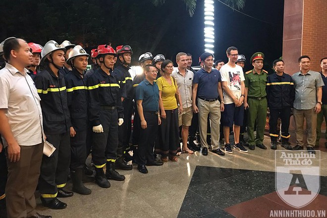 Giải cứu người đàn ông quốc tịch Pháp đòi tự sát: Những giây phút ngộp thở, căng như dây đàn - Ảnh 3.