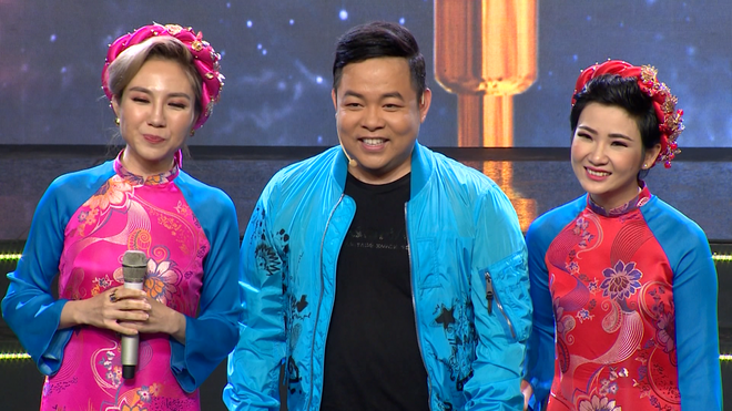 Mũm mĩm là thế, Quang Lê vẫn tự tin catwalk, mặc đồ nổi trên sóng truyền hình - Ảnh 1.