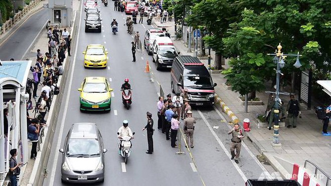 Ảnh: Hàng loạt vụ nổ rung chuyển Bangkok giờ cao điểm, ít nhất 3 người bị thương - Ảnh 11.