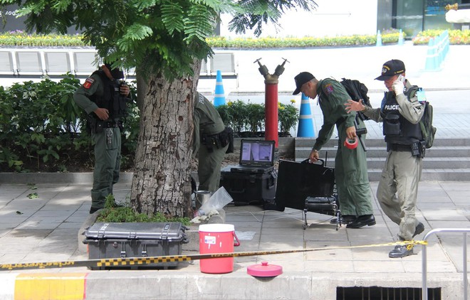 Nổ ở Bangkok: Cảnh sát Thái Lan xác nhận mối liên quan giữa các vụ nổ  - Ảnh 1.