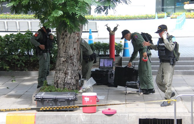 Nổ ở Bangkok: Cảnh s&aacute;t Th&aacute;i Lan x&aacute;c nhận mối li&ecirc;n quan giữa c&aacute;c vụ nổ  - Ảnh 1.