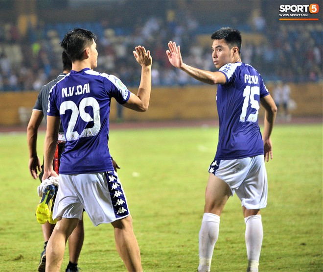 Ho&agrave;ng tử Ả-rập Đức Huy trở lại mạnh mẽ sau chấn thương, c&ugrave;ng H&agrave; Nội FC viết tiếp lịch sử ở AFC Cup  - Ảnh 9.
