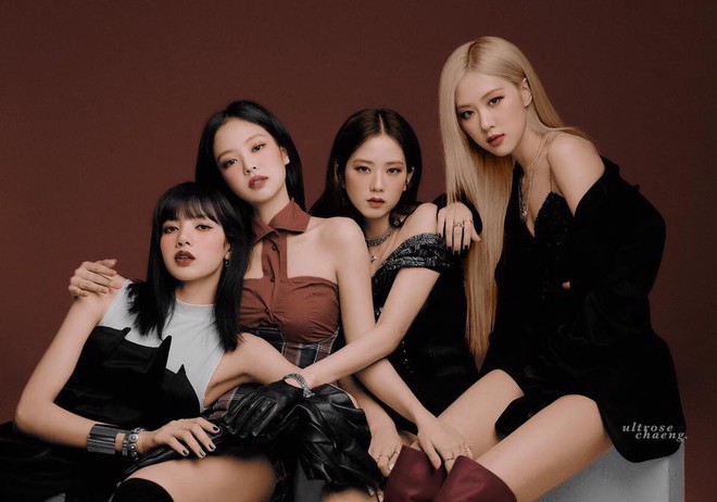 Hình của Blackpink: Bạn đã sẵn sàng để phiêu lưu vào thế giới sáng tạo và đầy màu sắc của Blackpink? Bộ sưu tập hình ảnh sẽ khiến cho bạn bị mê hoặc với sự đa dạng trong góc quay, phong cách và độ chuyên nghiệp. Hãy khám phá những bức ảnh đầy thú vị và khiến cho thần thái của Blackpink thăng hoa trong lòng bạn.