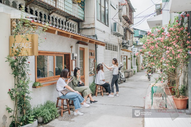 Hai quán nước ép và tiệm bánh mới toanh ở Hà Nội, liền kề nhau tạo thành hẻm “sống ảo” xinh xẻo như bên Hàn - Ảnh 5.