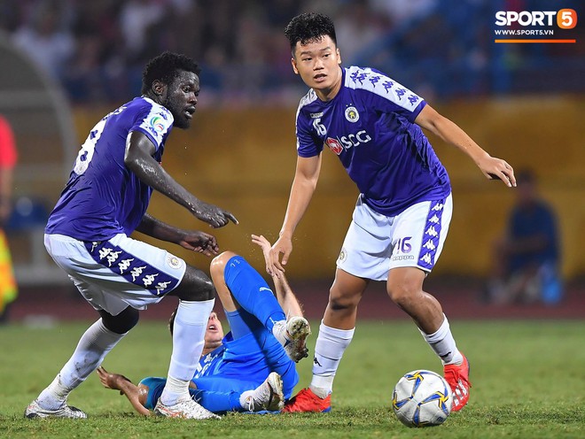 Kh&ocirc;ng c&oacute; Đ&igrave;nh Trọng ở b&ecirc;n nhưng Duy Mạnh vẫn c&oacute; thể y&ecirc;n t&acirc;m v&igrave; sự tiến bộ vượt bậc của người đồng đội n&agrave;y - Ảnh 3.