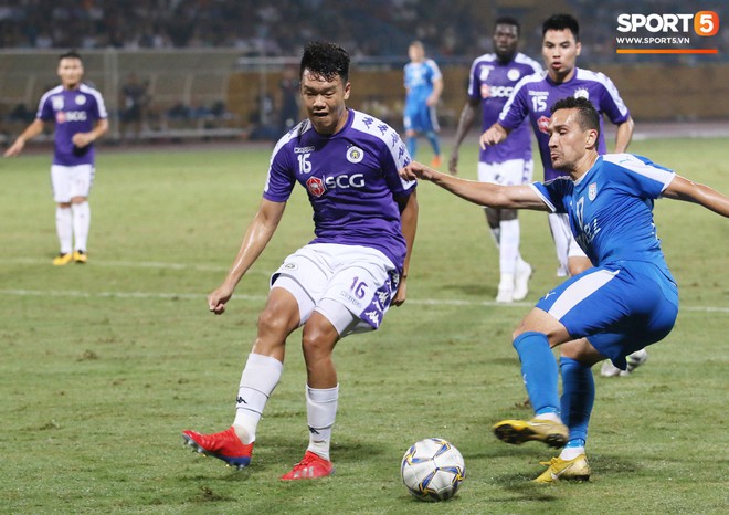 Kh&ocirc;ng c&oacute; Đ&igrave;nh Trọng ở b&ecirc;n nhưng Duy Mạnh vẫn c&oacute; thể y&ecirc;n t&acirc;m v&igrave; sự tiến bộ vượt bậc của người đồng đội n&agrave;y - Ảnh 4.