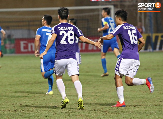 Kh&ocirc;ng c&oacute; Đ&igrave;nh Trọng ở b&ecirc;n nhưng Duy Mạnh vẫn c&oacute; thể y&ecirc;n t&acirc;m v&igrave; sự tiến bộ vượt bậc của người đồng đội n&agrave;y - Ảnh 8.