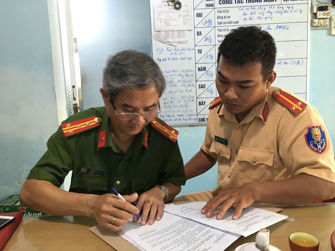 Con trai kể ph&uacute;t bố văng khỏi xe thiệt mạng vụ đ&acirc;m xe kh&aacute;ch ở Kh&aacute;nh H&ograve;a - Ảnh 5.