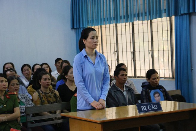 Nữ tiếp thị bia giết phi c&ocirc;ng trẻ tại chung cư l&atilde;nh &aacute;n - Ảnh 1.
