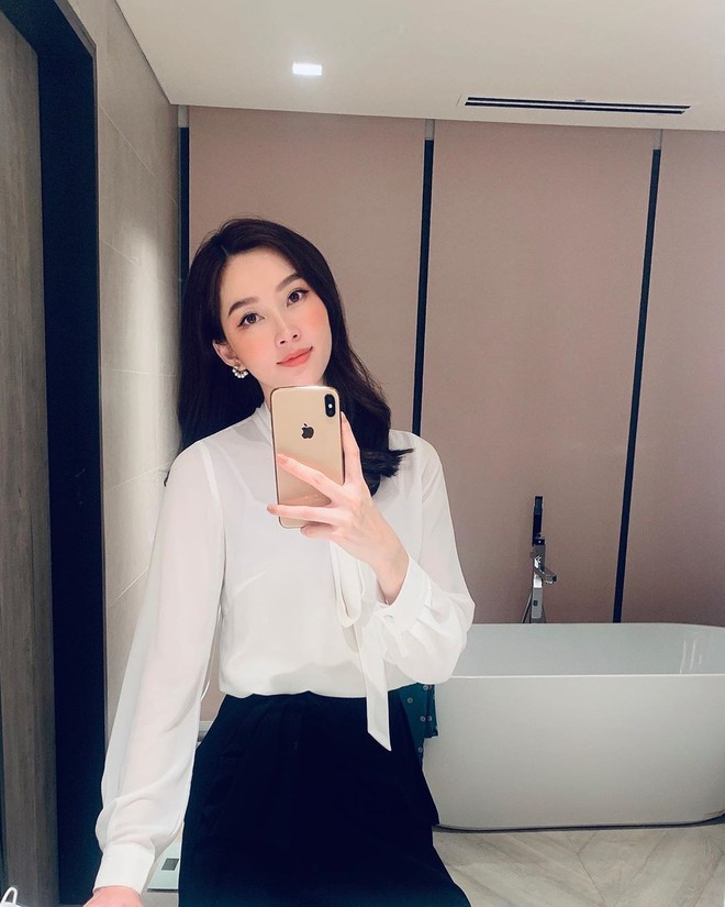 Hoa hậu Thu Thảo đích thị là tín đồ của áo blouse và bạn sẽ không phải hối hận nếu học cô sắm 5 kiểu sau - Ảnh 13.