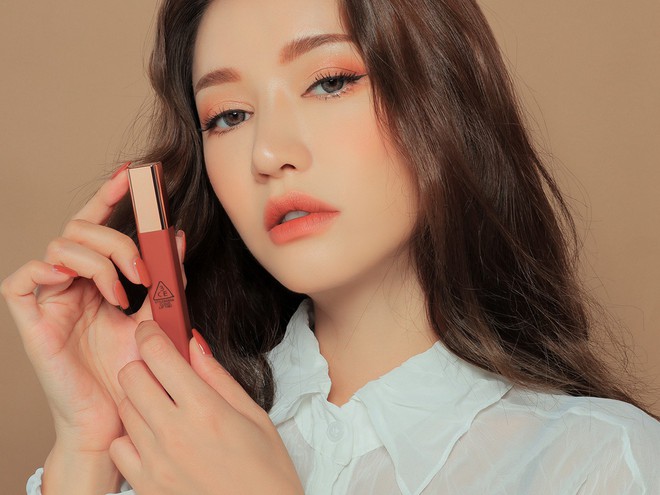 Son mới của 3CE - Cloud Lip Tint: tưởng không đẹp mà đẹp không tưởng, vỏ son xịn sò, giá chưa đến 300k - Ảnh 18.