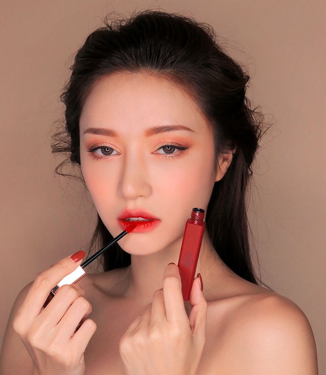 Son mới của 3CE - Cloud Lip Tint: tưởng không đẹp mà đẹp không tưởng, vỏ son xịn sò, giá chưa đến 300k - Ảnh 11.