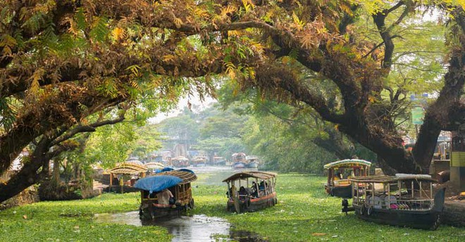 Chuyên trang Mỹ công bố 15 thành phố kênh đào đẹp nhất thế giới, thật bất ngờ có 1 cái tên đến từ Việt Nam! - Ảnh 12.