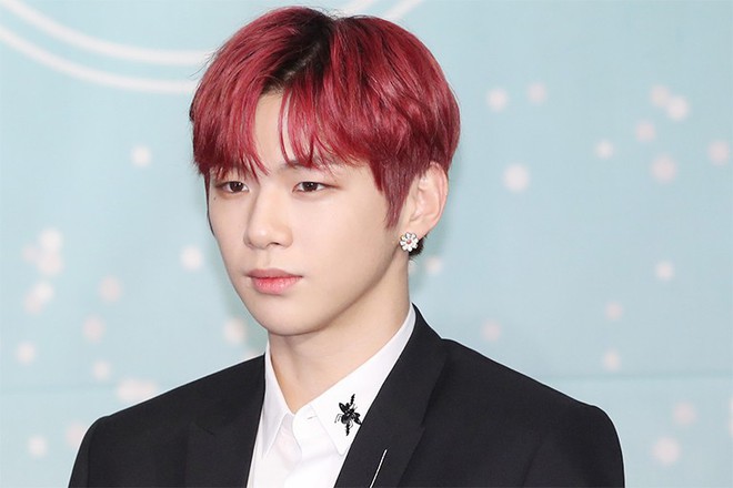 Sao Kpop “đại chiến” công ty quản lý: 2 cựu thành viên Wanna One bị đâm sau lưng vẫn chưa thảm bằng 1 idol “số khổ” - Ảnh 2.