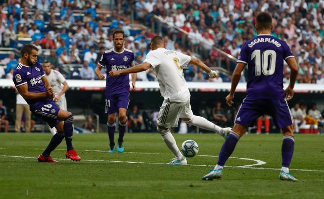 Benzema lập siêu phẩm, Real Madrid vẫn đánh rơi chiến thắng ở phút cuối - Ảnh 9.