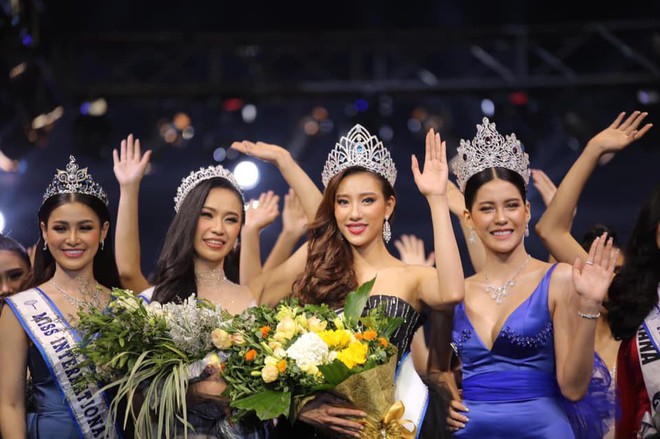Mỹ nhân 9x vừa đăng quang Hoa hậu Hoàn vũ Lào: Xinh đẹp rụng rời, chiều cao khủng và nhiều điểm chung với Hoàng Thùy - Ảnh 2.