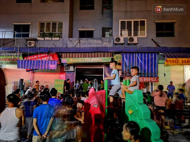 Ch&aacute;y kiot ch&acirc;n to&agrave; nh&agrave;, h&agrave;ng trăm người d&acirc;n chung cư Kim Văn - Kim Lũ hoảng hốt th&aacute;o chạy - Ảnh 4.