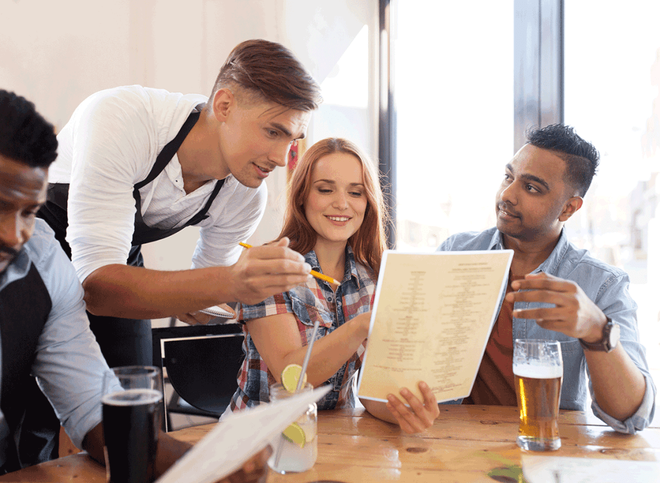 Hé lộ 8 cái bẫy mà nhân viên phục vụ các nhà hàng, quán cà phê thường xuyên áp dụng mà các vị khách không hề hay biết - Ảnh 3.