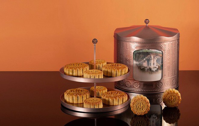 H&agrave; Nội: Dạo một v&ograve;ng xem gi&aacute; cả hộp b&aacute;nh Trung thu của c&aacute;c kh&aacute;ch sạn 5 sao nổi tiếng, c&aacute; biệt c&oacute; hộp l&ecirc;n tới 28 triệu đồng  - Ảnh 18.