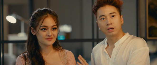 Hú hồn cô gái ngoài hành tinh Thùy Anh gạ Karik động phòng rồi đẻ con trong trailer Người Lạ Ơi mới tung - Ảnh 2.