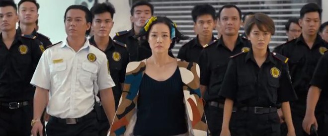 Hú hồn cô gái ngoài hành tinh Thùy Anh gạ Karik động phòng rồi đẻ con trong trailer Người Lạ Ơi mới tung - Ảnh 6.