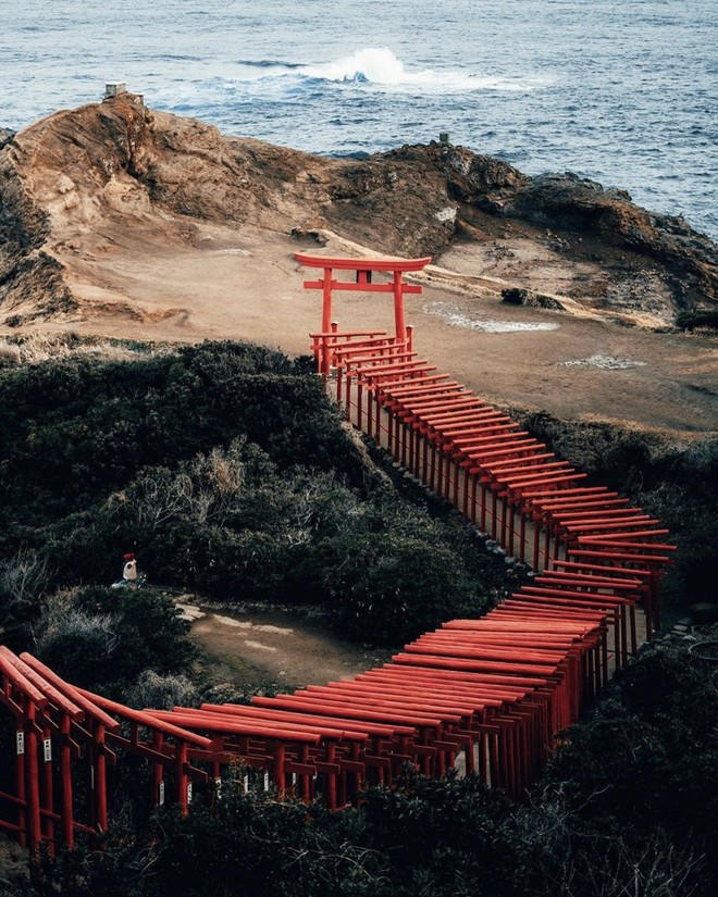 Loạt cổng Torii huyền thoại dọc khắp xứ Phù Tang, có nơi nối dài đến hơn... 10.000 cái - Ảnh 17.