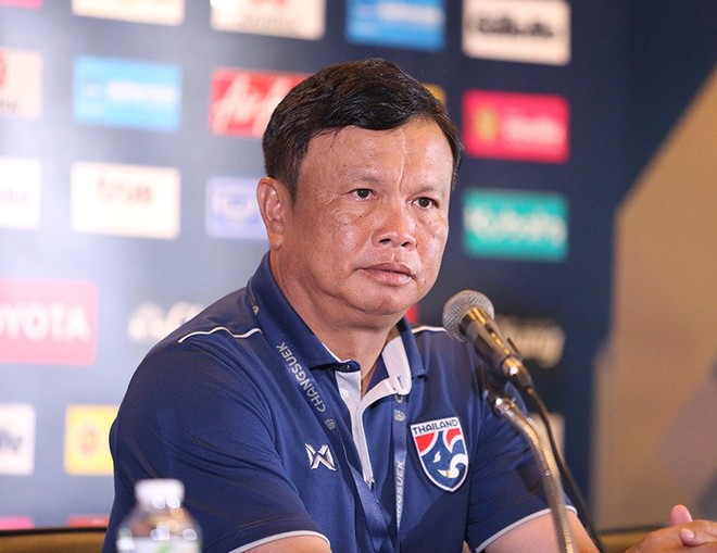 Tuyển Thái Lan biến động lớn trước thềm vòng loại World Cup: HLV trưởng thẳng tay gạch tên trợ lý từng thất bại muối mặt trước Việt Nam - Ảnh 2.