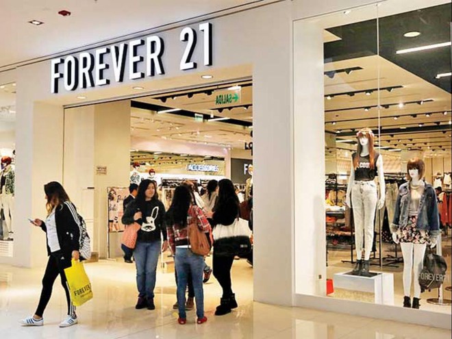 Forever 21 đứng trên bờ vực phá sản vì kinh doanh ế ẩm - Ảnh 1.