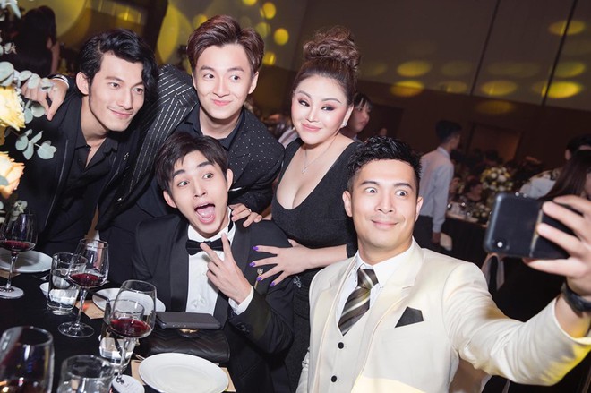 Đọ sắc với d&agrave;n nam thần Running Man c&ugrave;ng khung h&igrave;nh, L&ecirc; Giang chiếm trọn spotlight nhờ v&ograve;ng 1 căng tr&agrave;n - Ảnh 2.