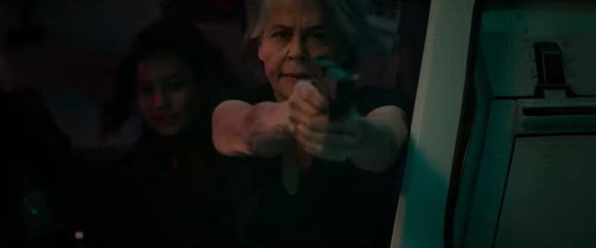 Huyền thoại Terminator t&aacute;i xuất với trailer mới: Kẻ Hủy Diệt l&atilde;o l&agrave;ng bị lấn lướt bởi so&aacute;i tỷ cực ngầu - Ảnh 1.