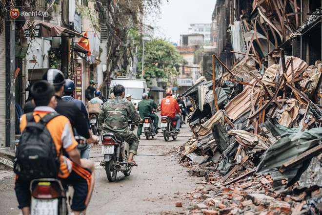 Công ty Rạng Đông lên tiếng về nguy cơ rò rỉ thuỷ ngân, cam kết xử lý môi trường sau vụ cháy lớn - Ảnh 2.